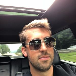 Meet your Posher, Jonathan